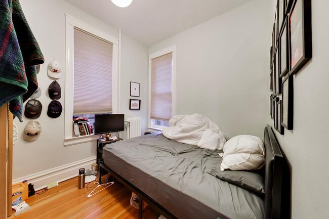 Building Photo - 2815 N Racine Ave