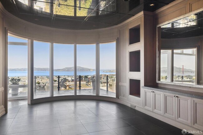 Building Photo - 2336 Broadway