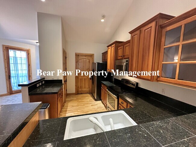 Building Photo - Charming 2-Bed, 2-Bath Condo Retreat in North Evergreen!