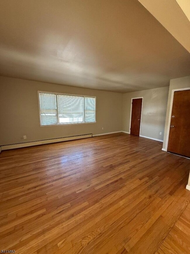 Building Photo - 52 Frederick St