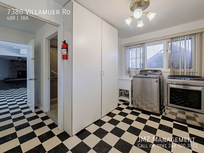 Building Photo - 7380 Villamuer Rd