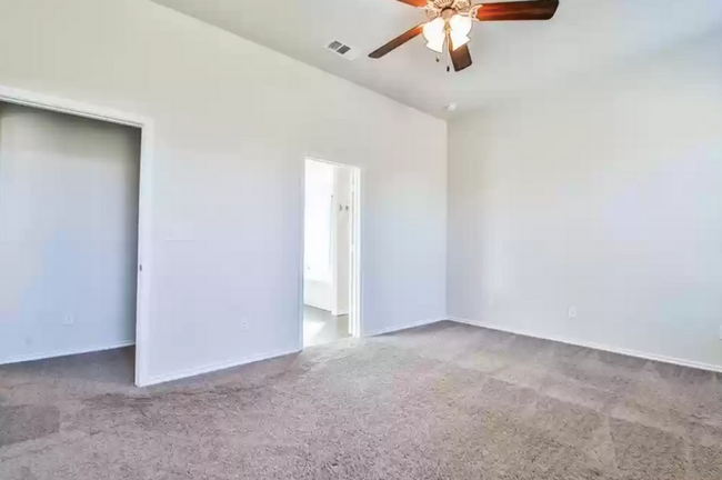 Building Photo - Upland Heights 3 Bedroom 2 bathroom Home!