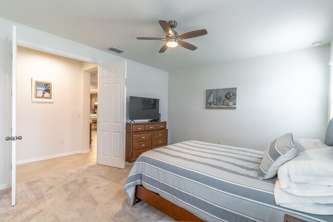 Building Photo - 2721 Chantilly Ave