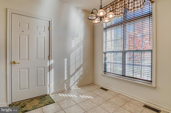 Building Photo - 1802 Schindler Dr