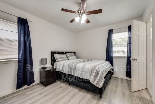 Building Photo - 1402 Randolph St