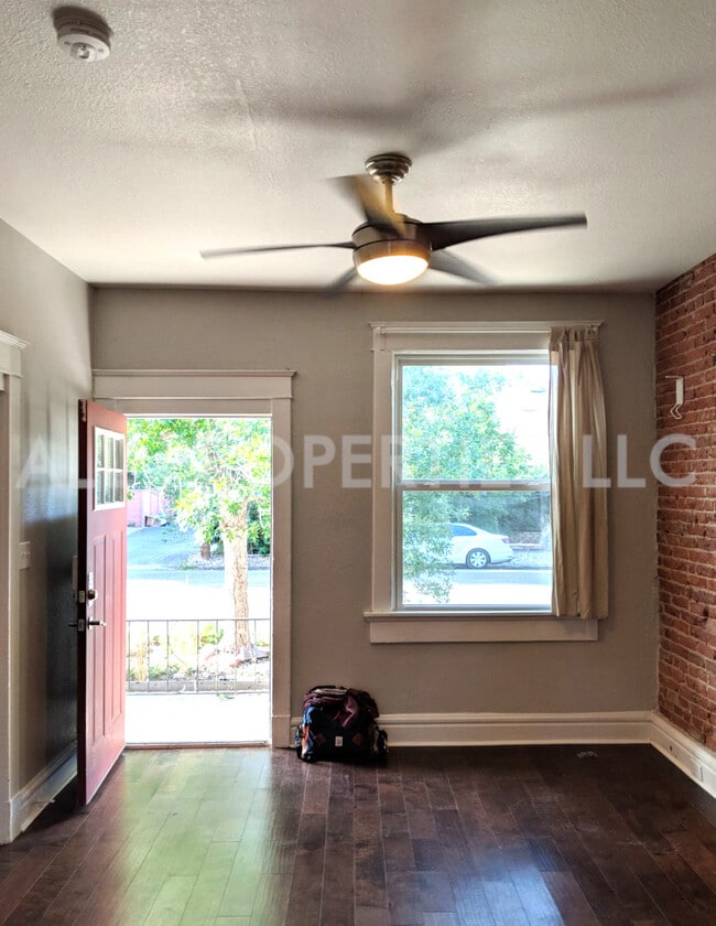 Building Photo - 1319 E 27th Ave