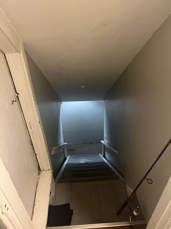 Building Photo - Five Bedroom Available for 26-27 School Year!