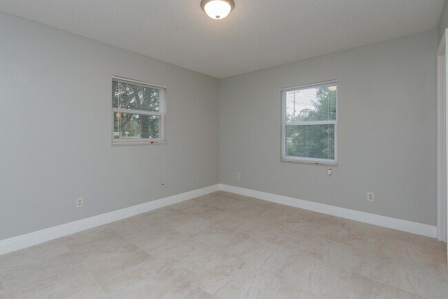 Building Photo - 1191 Forest Hills Rd