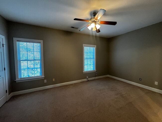 Building Photo - 46 Nandina Dr