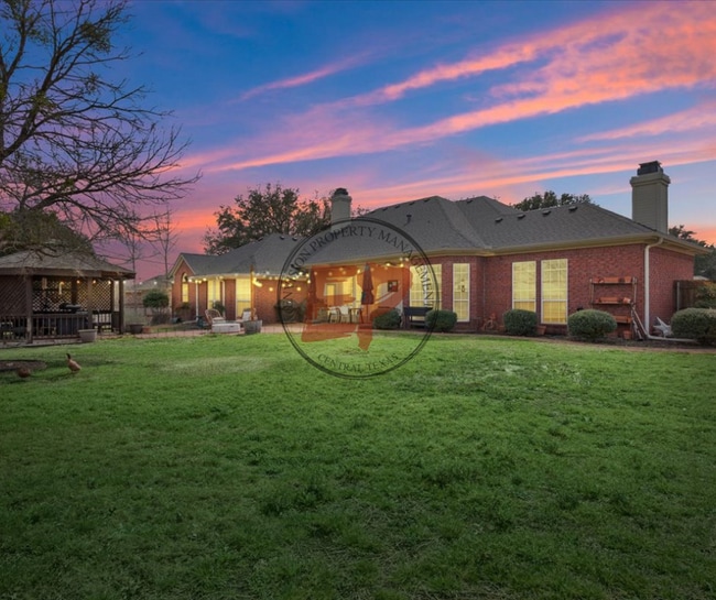 Building Photo - 122 Greentree Dr