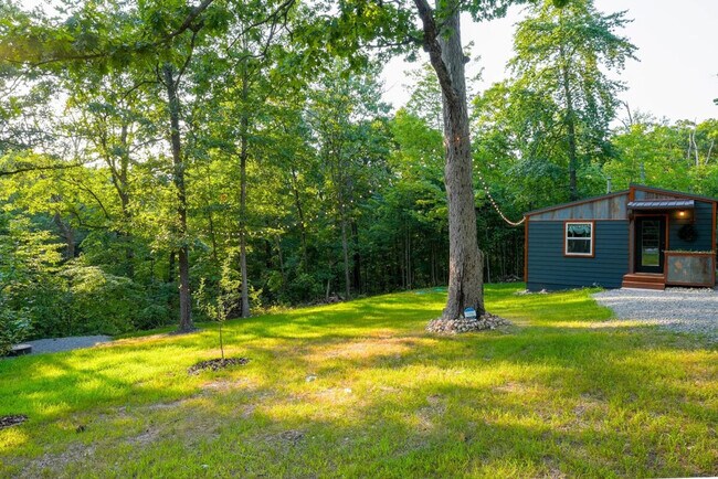 Building Photo - 461 Laughlin Ridge Rd