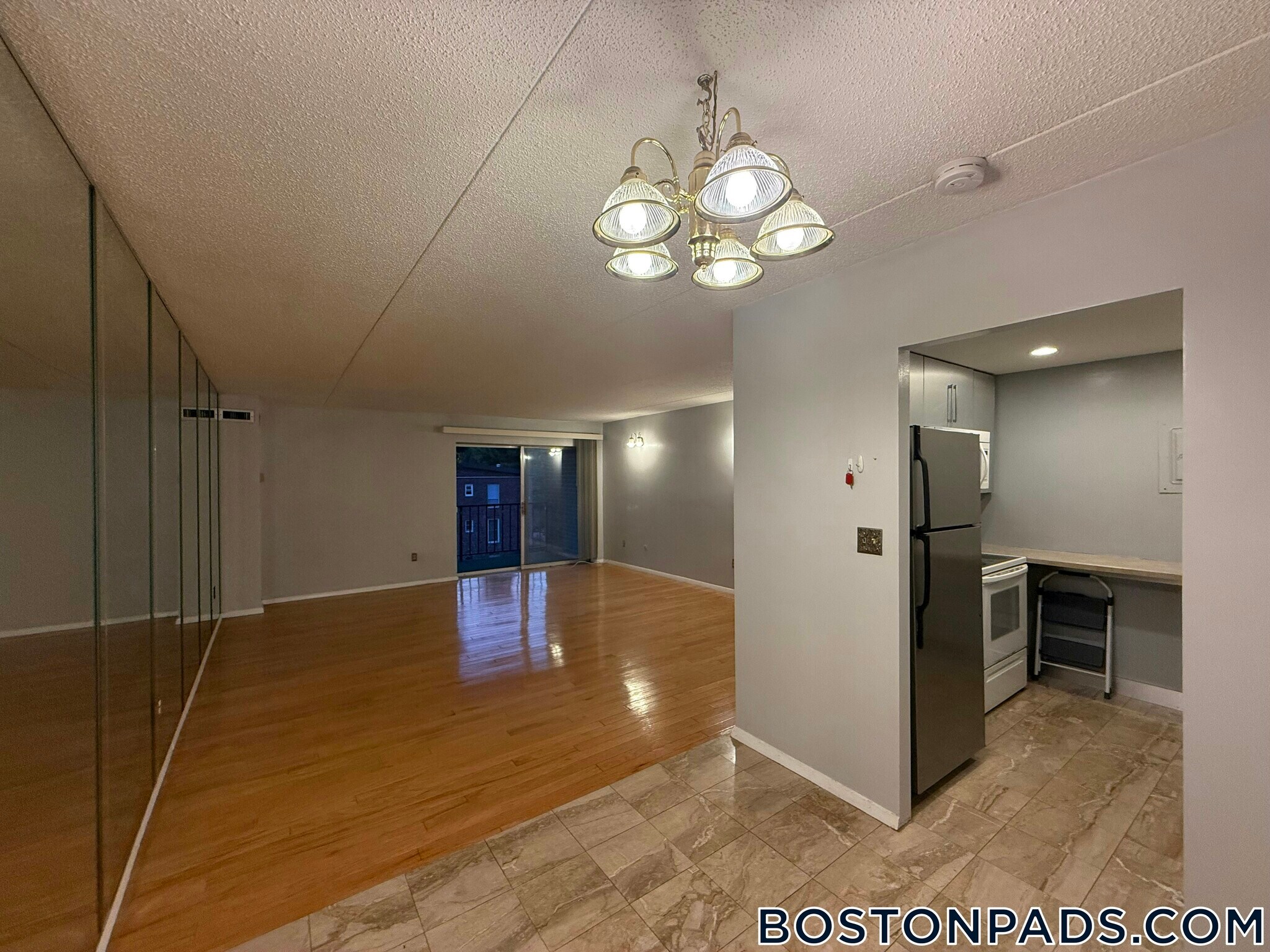 Building Photo - 50 Broadlawn Park