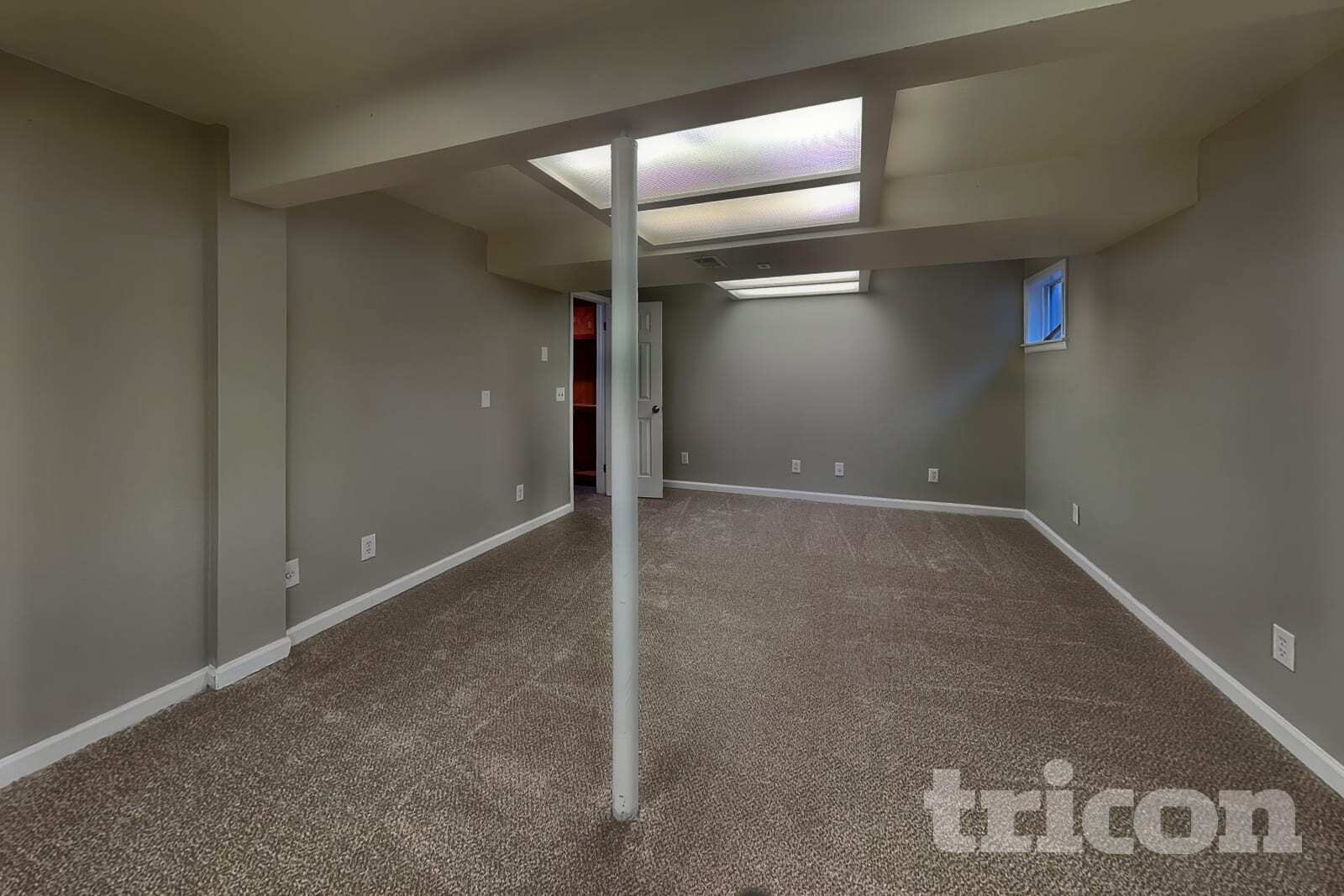 Building Photo - 8462 S Sunflower St