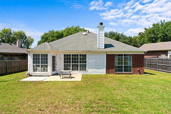 Building Photo - 6903 Hawaii Ln