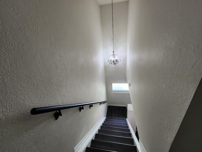 Building Photo - 4030 Mount Acadia Blvd