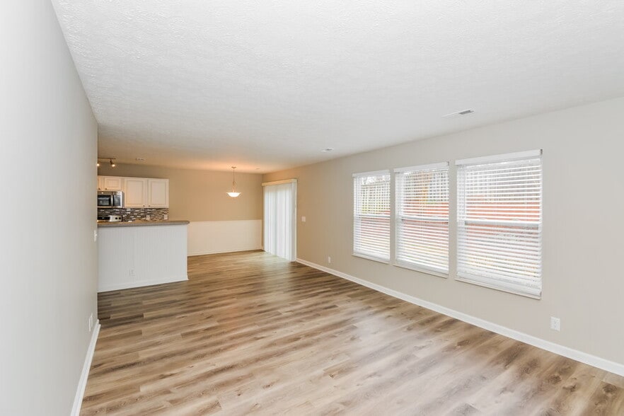 Building Photo - 3612 Crossbrooke Dr