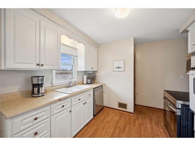 Building Photo - 8213 Quinn Rd