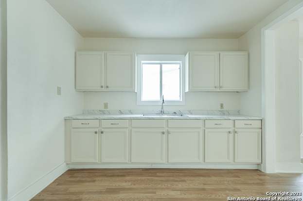Building Photo - 158 Oelkers-