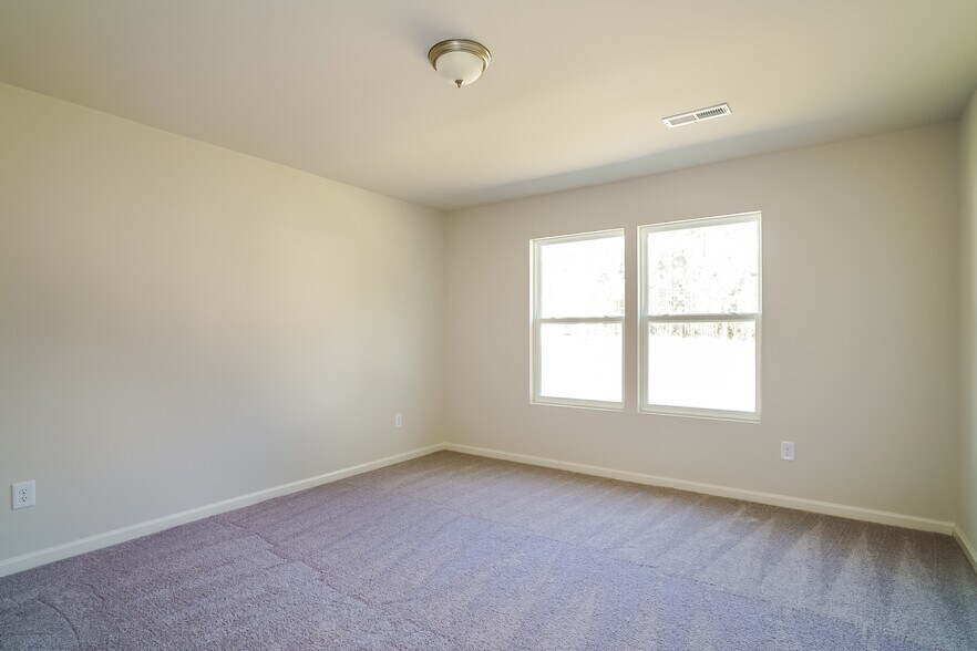 Building Photo - 694 Hadley Ct SE