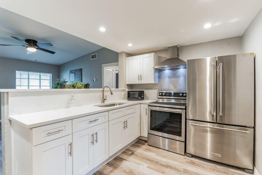 Building Photo - 5207 Montague Pl