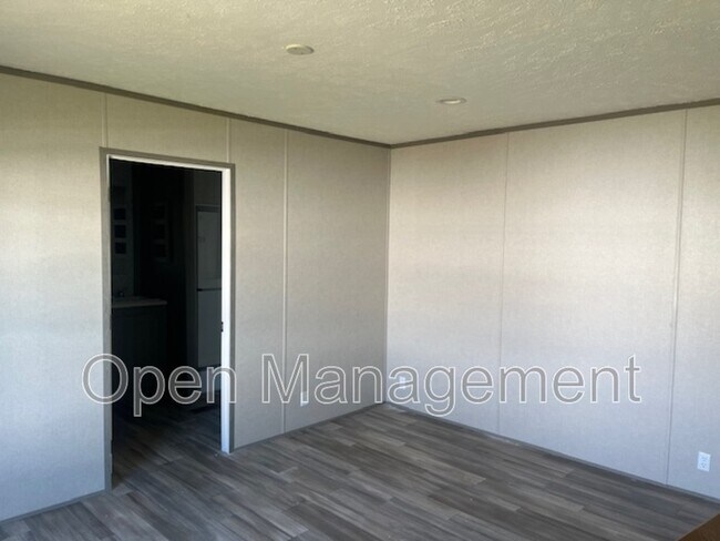 Building Photo - 17481 Orange Grove Rd
