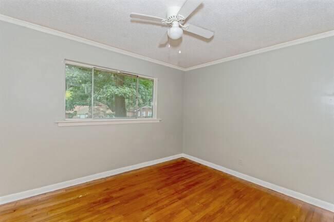 Building Photo - 3105 Pelzer Ave