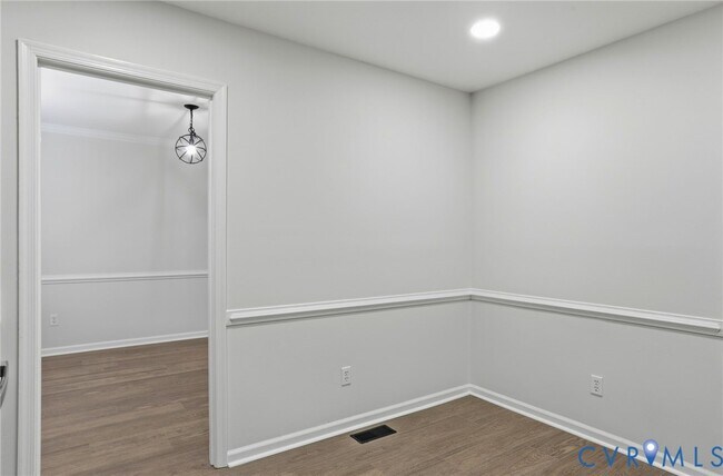 Building Photo - 9015 Covewood Rd