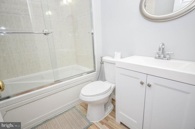 Building Photo - 9801 Belhaven Rd