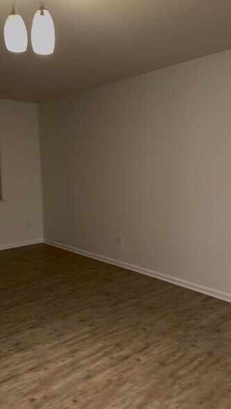 Building Photo - 243 Magellan Dr
