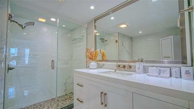 Building Photo - 3550 Galt Ocean Dr