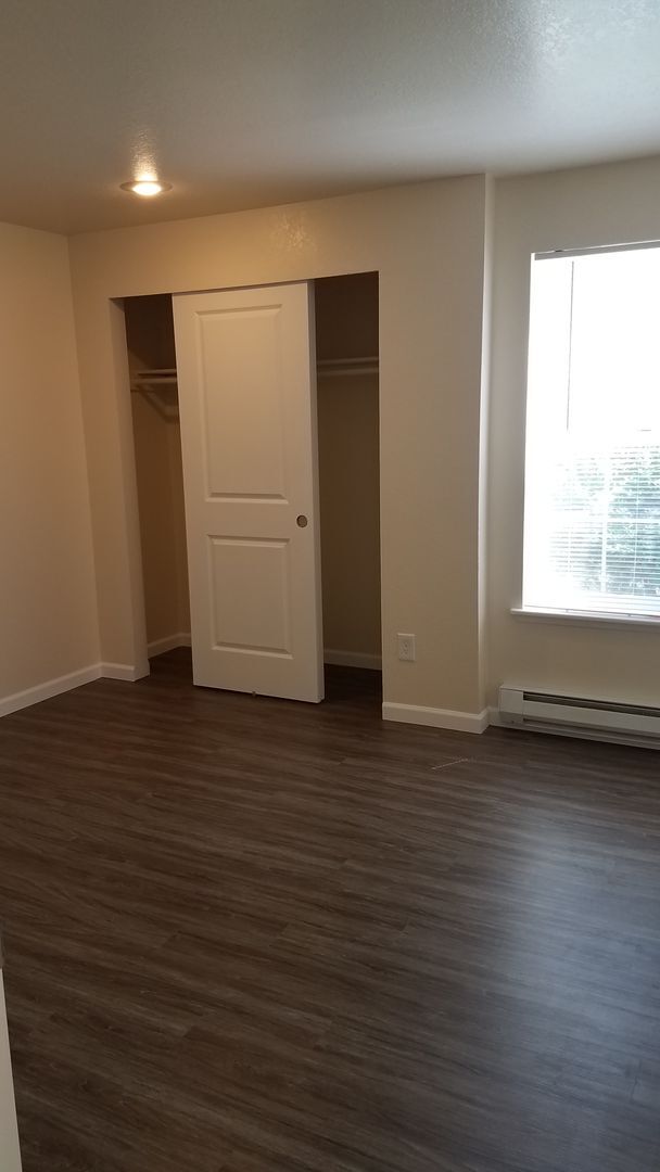Building Photo - 5680 Eagle Pkwy