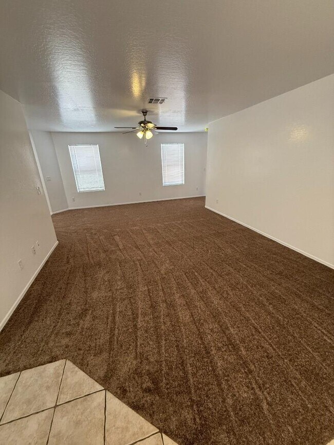 Building Photo - 4 bedroom in BUCKEYE AZ 85326