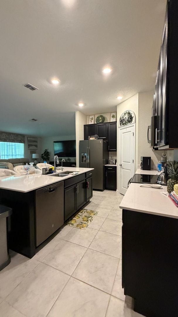 Building Photo - Beautiful 3 bed 2 bath Home - Unfurnished