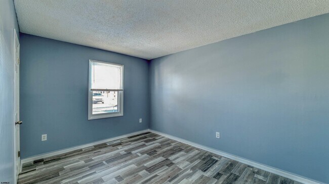 Building Photo - 1510 N Arkansas Ave