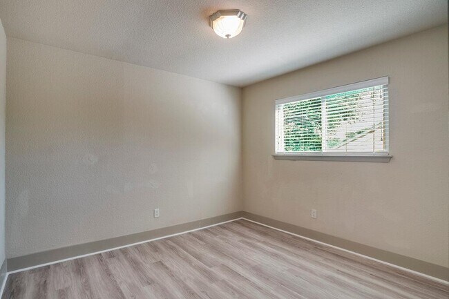 Building Photo - 8304 Furness Dr