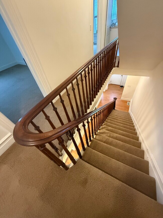 Building Photo - 125 Market St