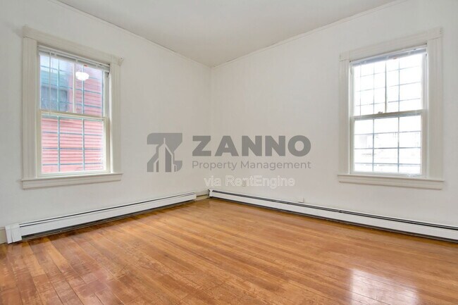 Building Photo - 19 Arnold St