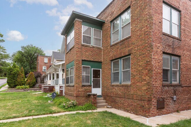 Building Photo - 3310 Jackson St