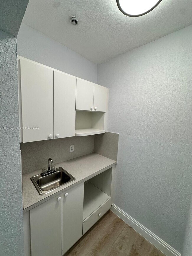 Building Photo - 17425 NW 75th Pl