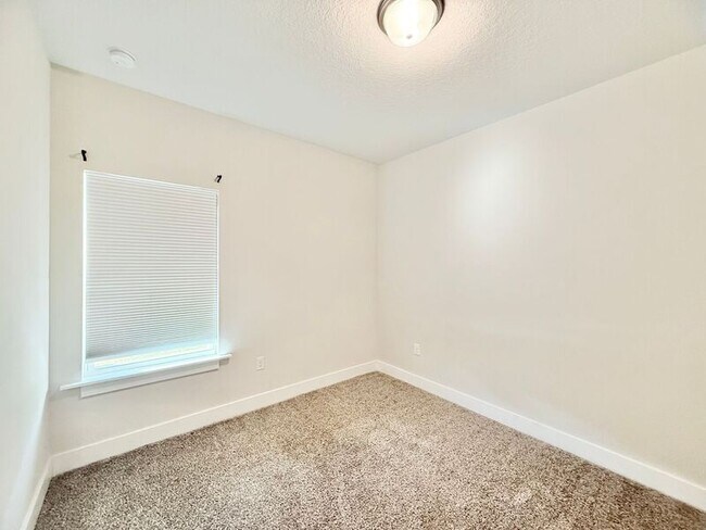 Building Photo - 5557 Caden Ct