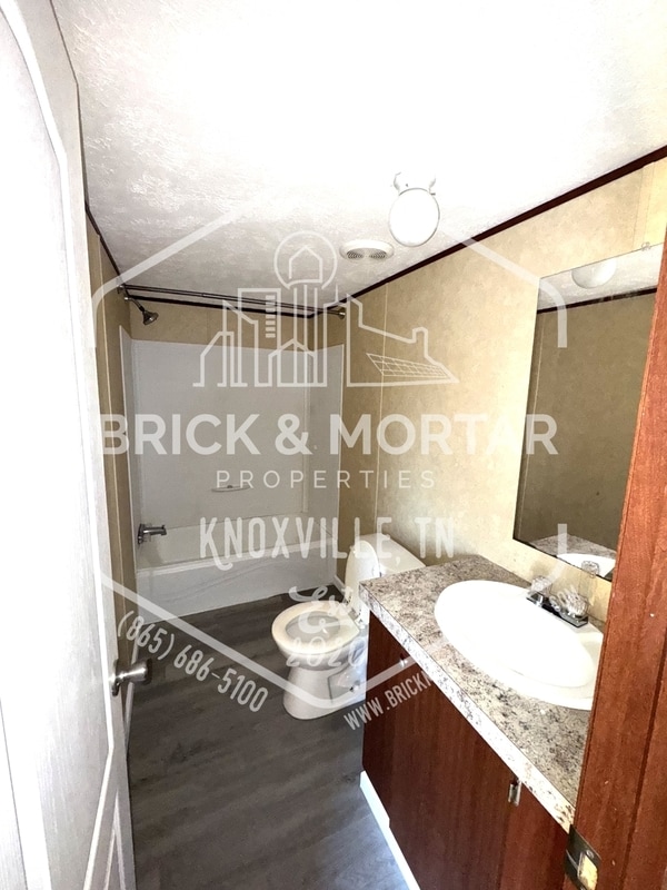 Building Photo - 3616 Somerset Ln
