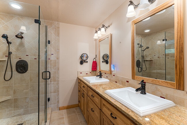 Building Photo - 292 Holly Cove Cir