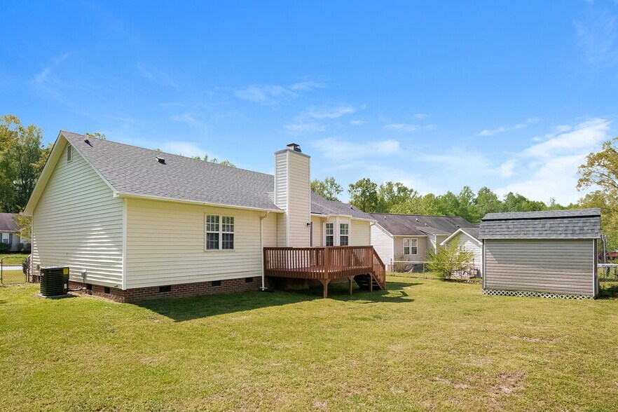 Building Photo - 1432 Smokey Mountain Dr
