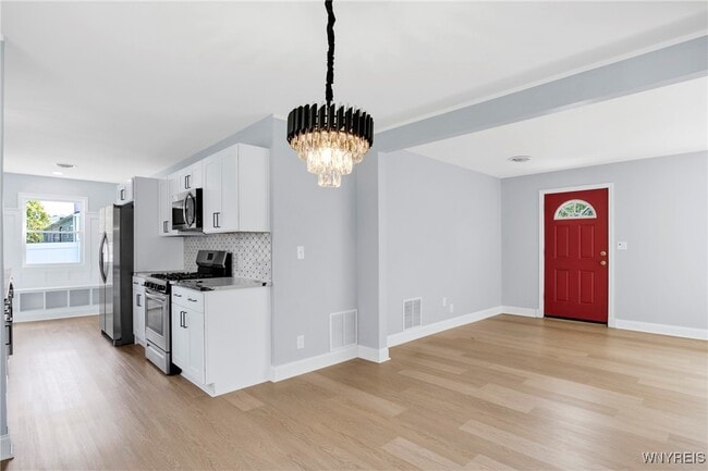 Building Photo - 28 Campus Dr W