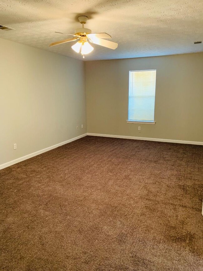 Building Photo - 2440 Bethune Cir