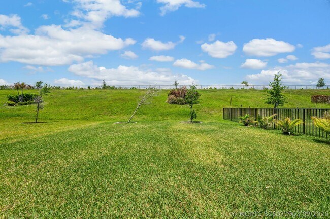 Building Photo - 10764 SW Vasari Way