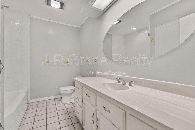 Building Photo - 1308 White River Dr