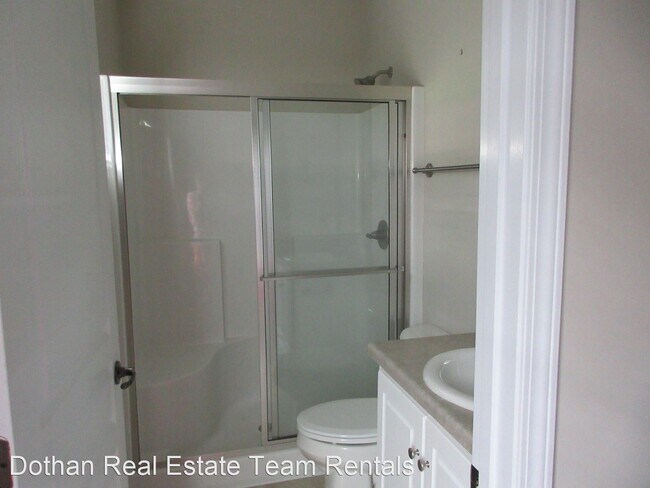 Building Photo - 3 br, 2 bath House - 220 Blazer Dr.