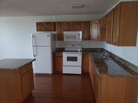 Building Photo - 406 NW 68th Ave