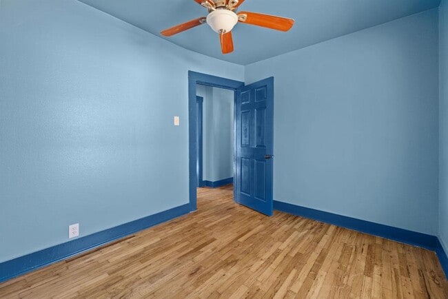 Building Photo - 1181 Graham St